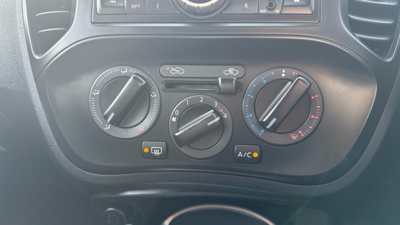 Nissan Juke 1.6 [94] Visia 5dr Petrol Hatchback